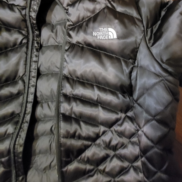 Coat - Picture 2 of 7